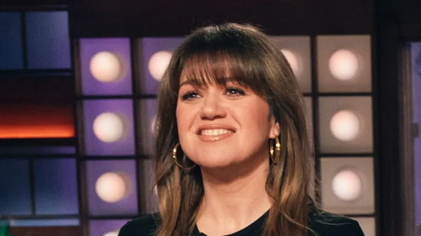 Kelly Clarkson Ends Emmy-Winning Talk Show After 7 Seasons Kelly Clarkson Ends Emmy-Winning Talk Show After 7 Seasons