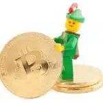 Robinhood Faces Earnings Pressure Amid Valuation Concerns