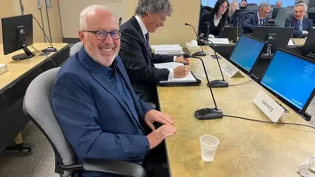 Ex-Winnipeg Mayor Katz Offended by Police HQ Bribe Claim Ex-Winnipeg Mayor Katz Offended by Police HQ Bribe Claim