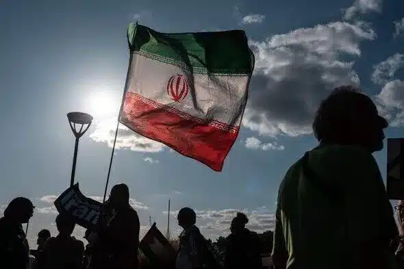 Iranian Man Gets 8-Year Sentence for Beheading Wife, Parading Head Iranian Man Gets 8-Year Sentence for Beheading Wife, Parading Head