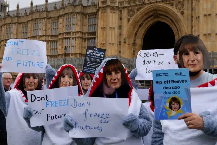 Labour MPs Slam ‘Dog’s Dinner’ Student Loans, Urge Starmer Reform