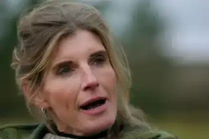 Amanda Owen Faces Renovation Pressure, Mourns Beloved Dog Chalky