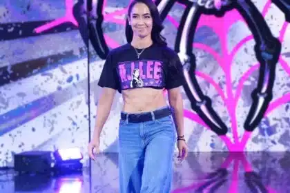 AJ Lee Gears Up for First Singles Match in 11 Years vs Becky Lynch
