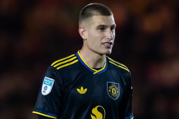 Rhys Bennett Leaves Man United for Fleetwood After 16 Years