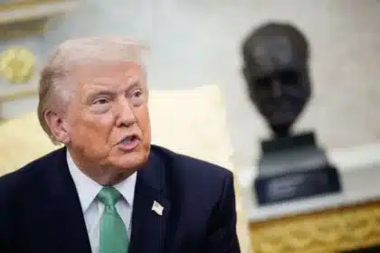 Trump Criticizes Starmer’s Lack of Support in Oval Office