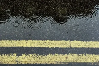 Single vs Double Yellow Lines: UK Drivers’ Key Distinction