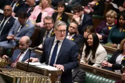 Starmer Faces PMQs Amid Hormuz Crisis and Cost of Living Fears