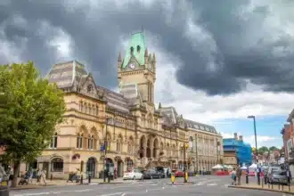 Labour Axes 800 Councillors, Abolishes 43 Councils in Major Reform