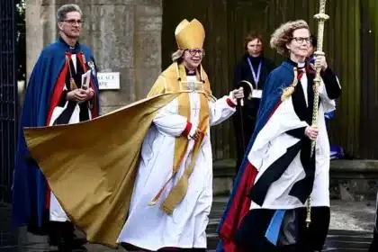 UK Churches Empty as Mosques Rise: Revival Urged