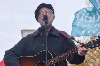 Billy Bragg: London Anti-Hate March Rejects Far-Right Shysters