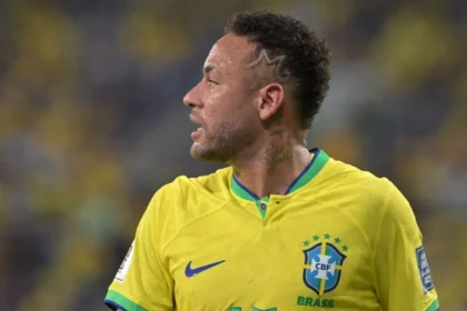 Neymar Labeled ‘Former Brazil Player’ in Ronaldinho Netflix Doc Sparks Fan Backlash