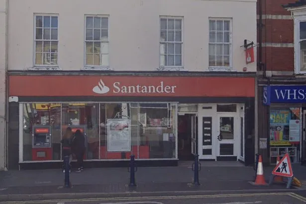 Santander Shuts 40 UK Branches April-May 2026: Full List