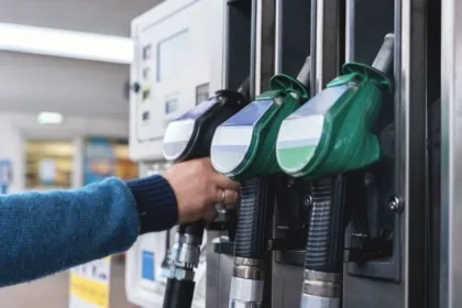Petrol and Diesel Drivers Save £40 with Smoother Driving Habits