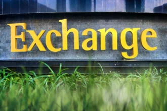Exchange Income Faces Rating Downgrade Over Valuation Concerns