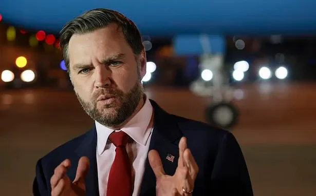 Trump Urges VP Vance to End Iran War Before Pakistan Peace Talks