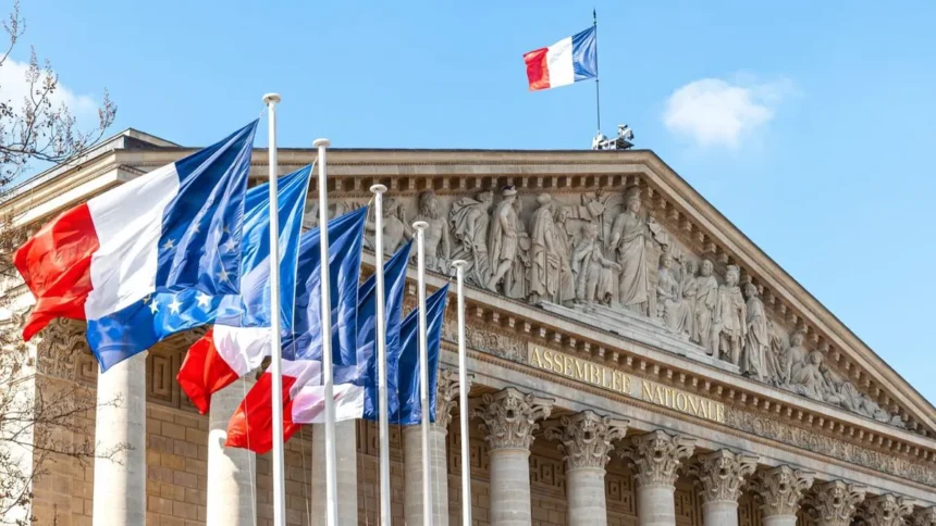 France Switches Government Desktops to Linux for Digital Sovereignty France Switches Government Desktops to Linux for Digital Sovereignty