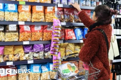 UK Economy Surges 0.5% in February, Beats Forecasts