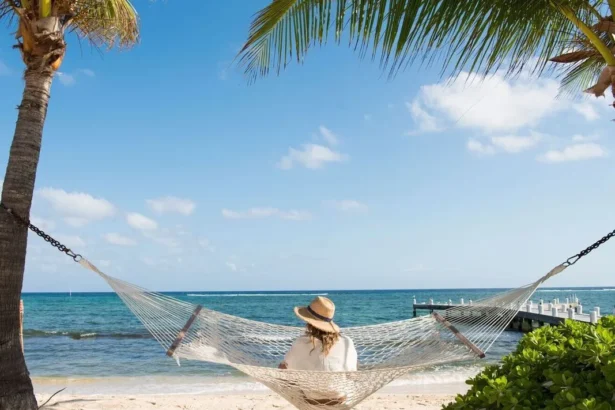 Cayman Islands Shatters Records with Canadian Tourist Surge