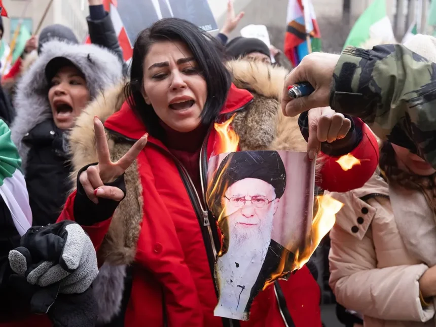 90% of Iranian Canadians Support Regime Change: Survey