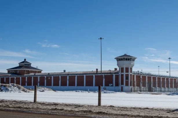 Saskatchewan Inmate Awarded K for Guard Assault in Prison