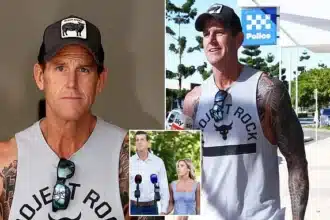 Ben Roberts-Smith Wears ‘Black Sheep’ Hat at First Bail Check-In