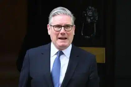 Keir Starmer Faces Mandelson Scandal and Sleaze Probe Vote