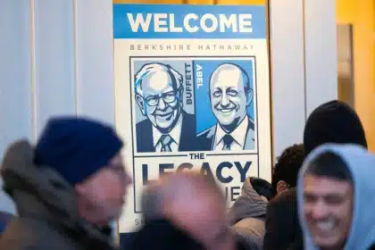 Deepfake Warren Buffett Hijacks Berkshire Meeting Q&A on Cyber Risks