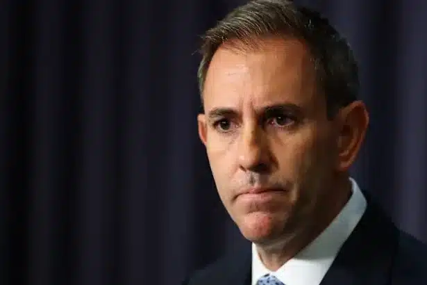 Government Eyes Income Tax Cuts to Balance Property Tax Reforms