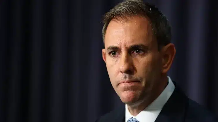 Government Eyes Income Tax Cuts to Balance Property Tax Reforms