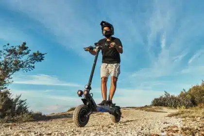 Save £80 on isinwheel GT4 Dual Electric Scooter with Code TR80