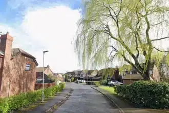 Liverpool Gangsters Disrupt Peaceful Suburban Street in Banks