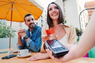 Lloyds Bank Rules for Replacing Expiring Debit Cards