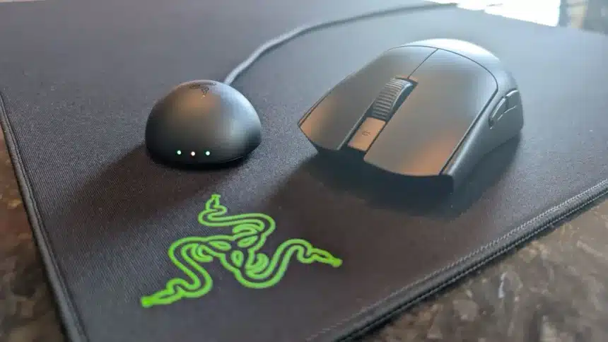 Razer Viper V4 Pro: Lightweight Champ Redefines Esports Mouse
