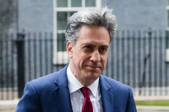 Ed Miliband Urged to Maintain Course on Car Ban Amidst Review Calls Ed Miliband Urged to Maintain Course on Car Ban Amidst Review Calls