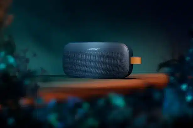 Bose Speaker Outshines Apple Mini for Travel, Shoppers Say Bose Speaker Outshines Apple Mini for Travel, Shoppers Say