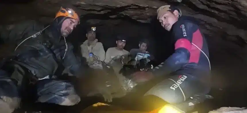 Laos Cave Rescue: New Entrance Hope for Trapped Men