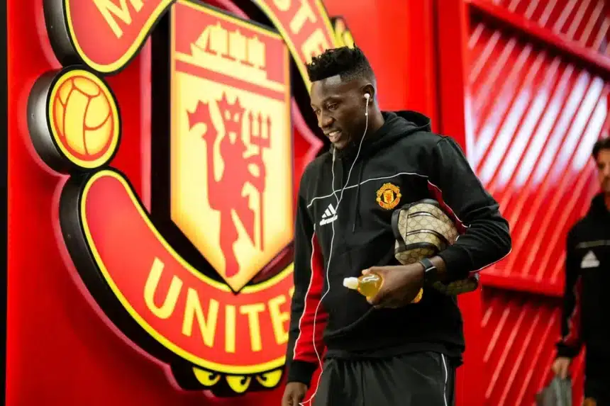 Trabzonspor Confirms Talks for Manchester United Goalkeeper