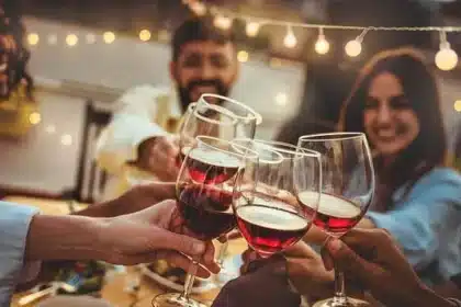 Ideal Catch-Up Time Revealed for Modern Friendships