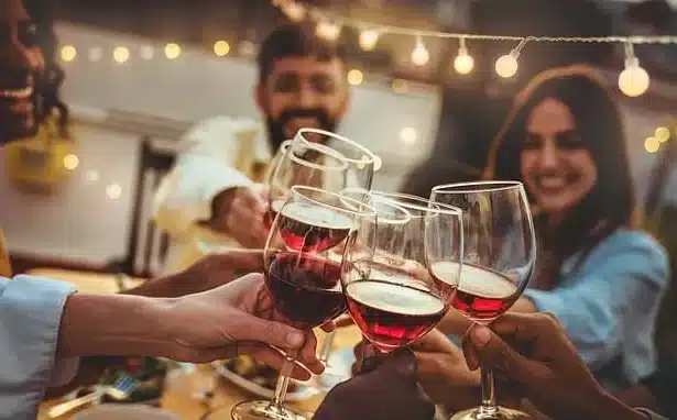 Ideal Catch-Up Time Revealed for Modern Friendships