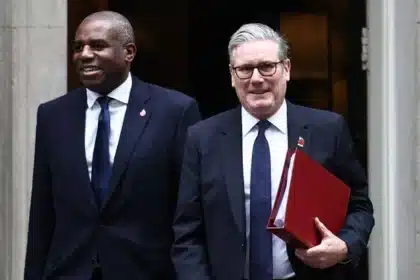 Lammy Backs Starmer Amidst Potential Leadership Challenge