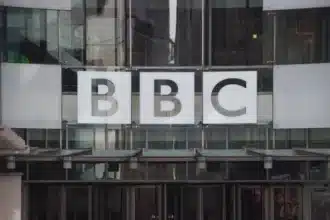 BBC to Cut 550 Jobs and Programs in £500M Savings Drive