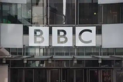BBC to Cut 550 Jobs and Programs in £500M Savings Drive