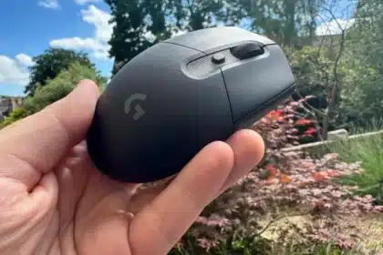 Logitech G305 X Superlight: Refined Design Meets Stiff Competition