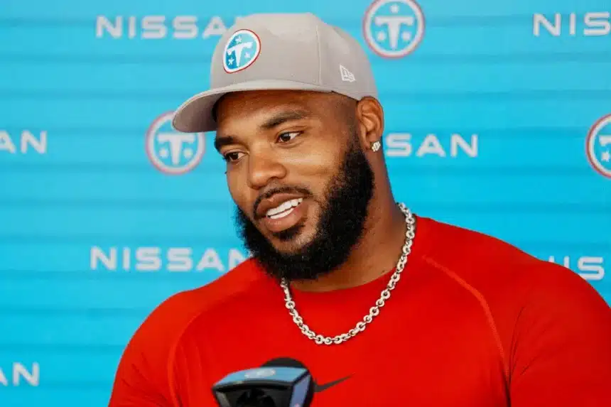 Simmons Sets New NFL Record as Highest-Paid Defensive Tackle Simmons Sets New NFL Record as Highest-Paid Defensive Tackle
