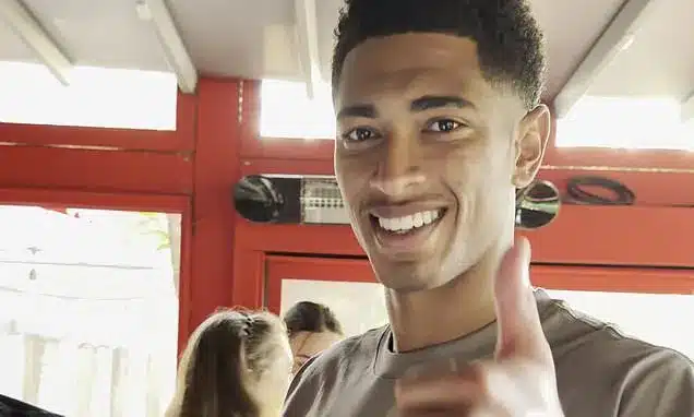 England Stars Embrace Cowboy Culture During Kansas Break England Stars Embrace Cowboy Culture During Kansas Break