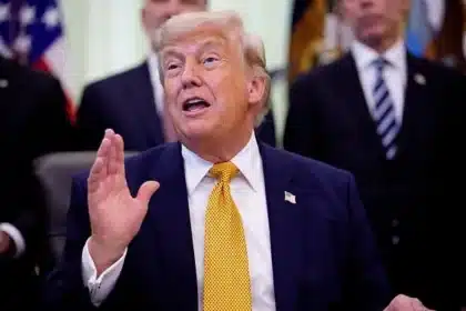 Oil Prices Drop as Trump Cheers Strait of Hormuz Flow