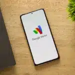 Google Wallet Enhances Parcel Tracking and Airport Travel