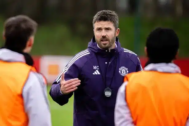 Manchester United Sees Six Departures, Freeing Up Significant Wage Bill Manchester United Sees Six Departures, Freeing Up Significant Wage Bill