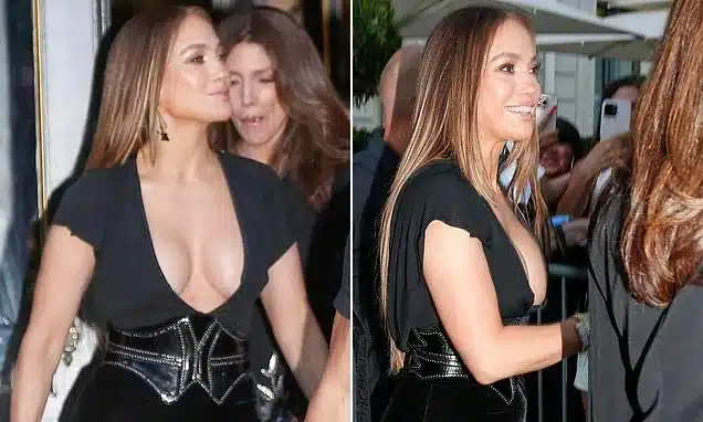 Jennifer Lopez Dazzles at Paris Fashion Week in Plunging Ensemble Jennifer Lopez Dazzles at Paris Fashion Week in Plunging Ensemble