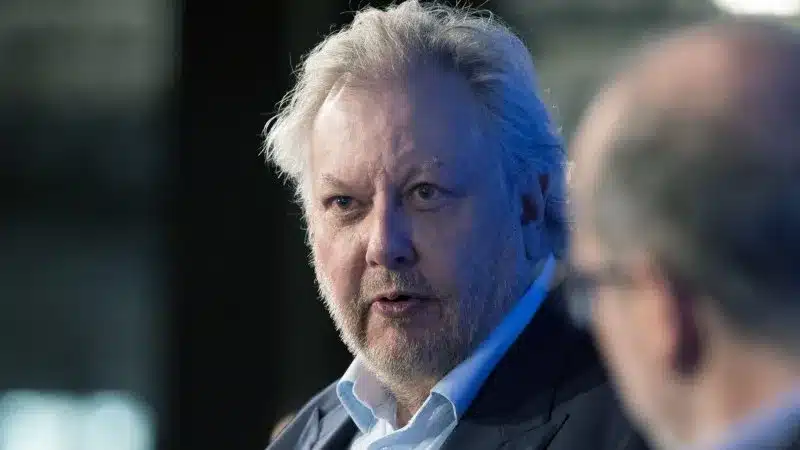 Richard White Steps Down as WiseTech Chairman Amid Share Price Drop Richard White Steps Down as WiseTech Chairman Amid Share Price Drop